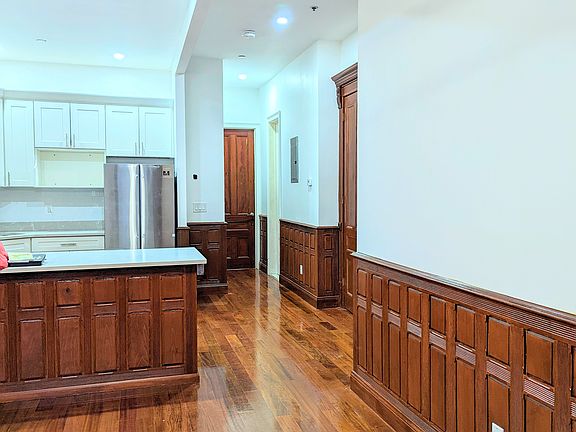 4th image of 952 Greene Ave Floor 2