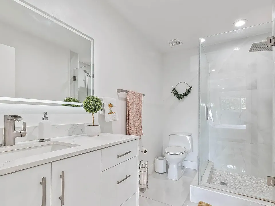 518 Woodgate Cir #E