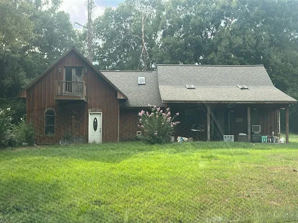 275 Craft Rd, Collins, MS 39428