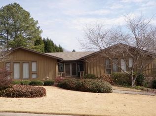 5189 Stratham Dr, Dunwoody, GA 30338