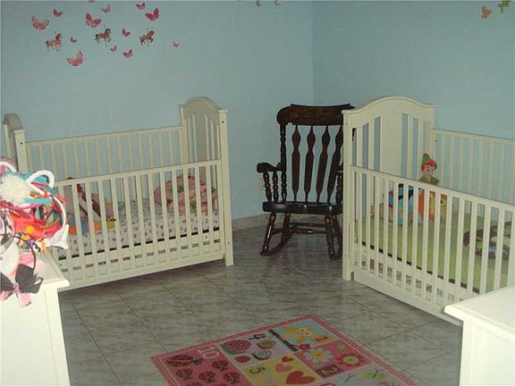5th image of 19900 SW 88th Ct