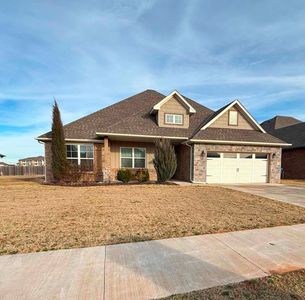 1013 Stonebridge Village Dr, Enid, OK, 73703