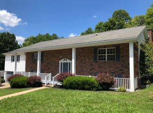 104 Sunset St, Spencer, WV 25276