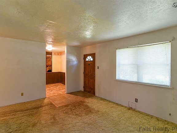 5th image of 105 N Kirkwell Cir
