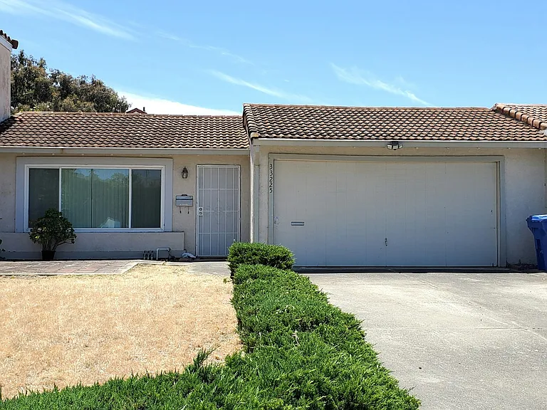 33225 Lake Champlain Ct — Photo 2