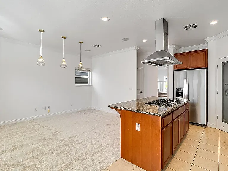 2609 Wisteria Way — Photo 4