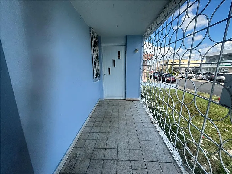 2 Calle — Photo 4
