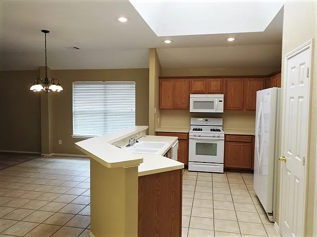732 Fox Hunt Trl — Photo 3