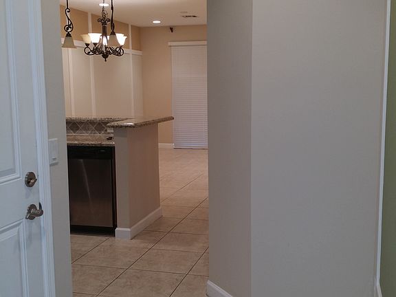 4th image of 2606 SW 81st Ter