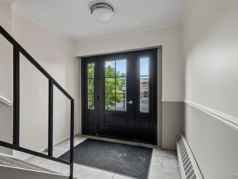 803 Plate St #207 — Photo 5