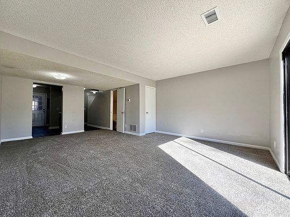 5th image of 901 Olmstead Dr APT 38E