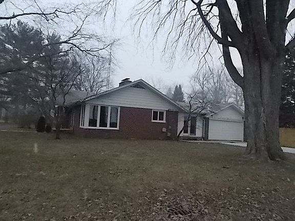 2nd image of 3495 Iroquois Trl
