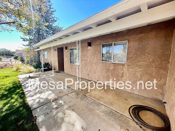 3rd image of 7888 Victor Ave