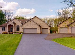 5430 Great View Dr, Stillman Valley, IL 61084