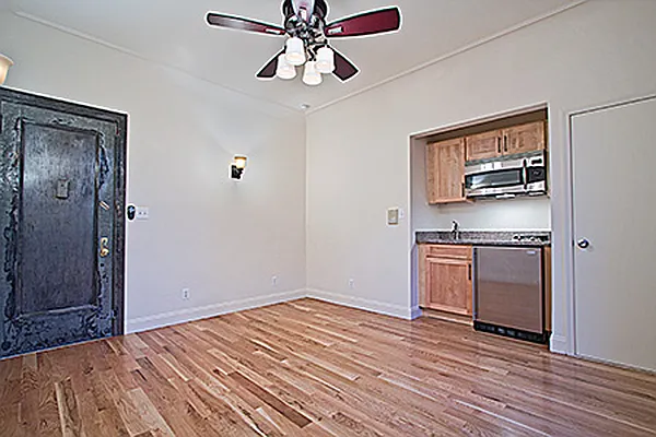 Rented by Barkoff Residential  | media 6