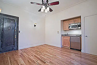 Rented by Barkoff Residential 