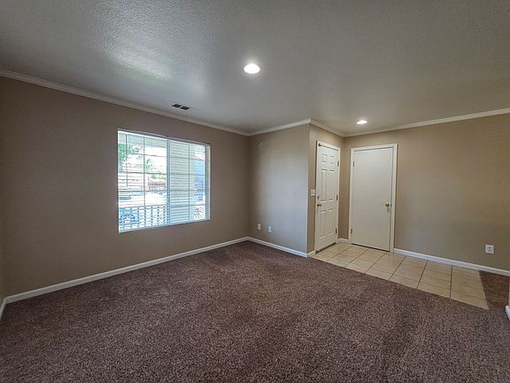 5th image of 421 Peregrine Dr