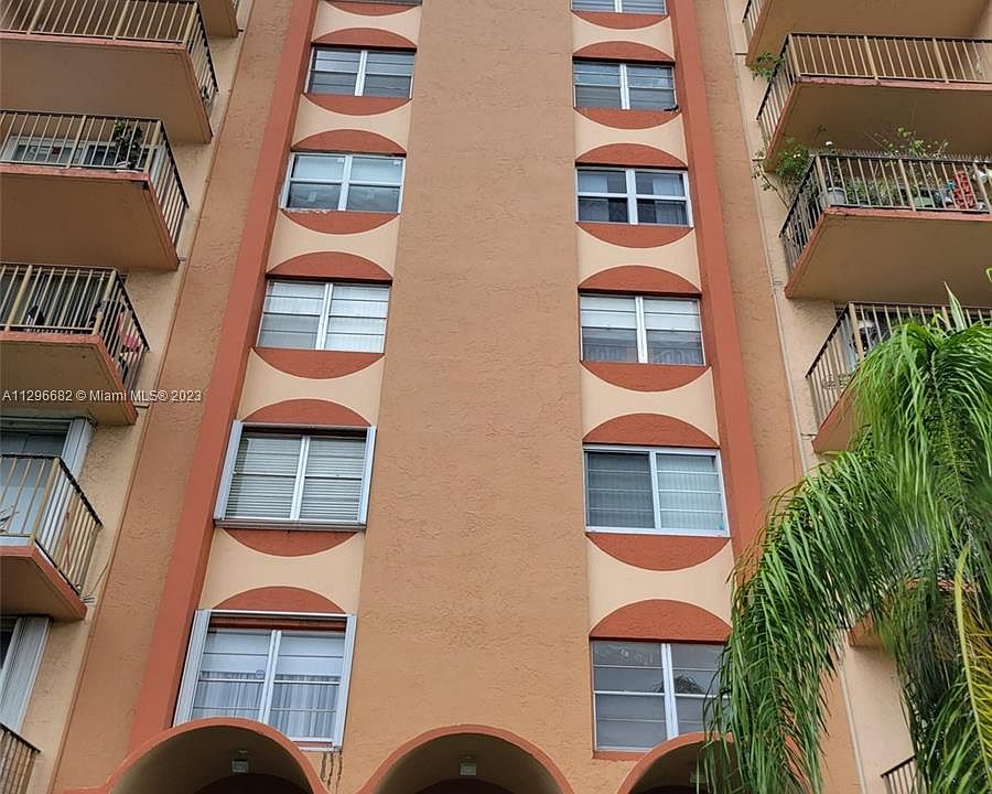 1st image of 1465 NE 123rd St APT 709