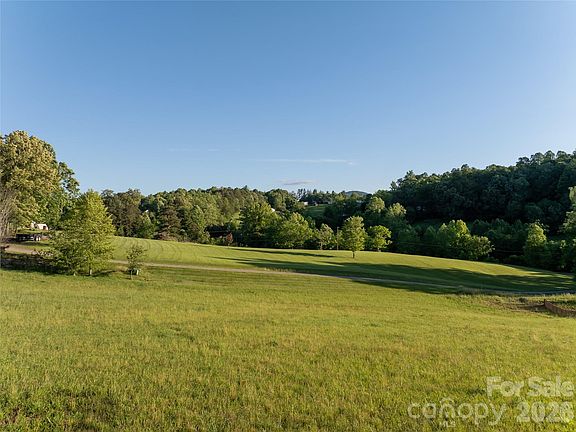 3rd image of 124 Lilikoi Ln #93