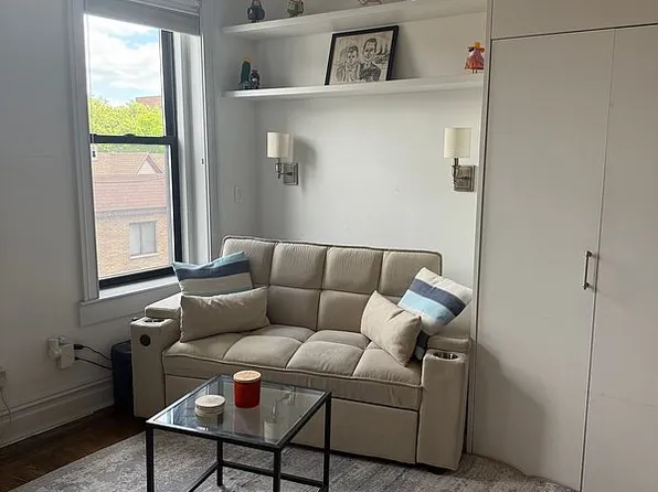 4222 Ketcham St #D11, Elmhurst, NY 11373