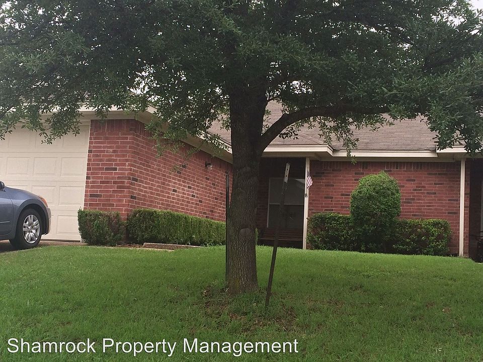 1st image of 615 Park Meadows Dr