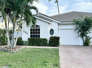 702 Via Toscana, Wellington, FL 33414