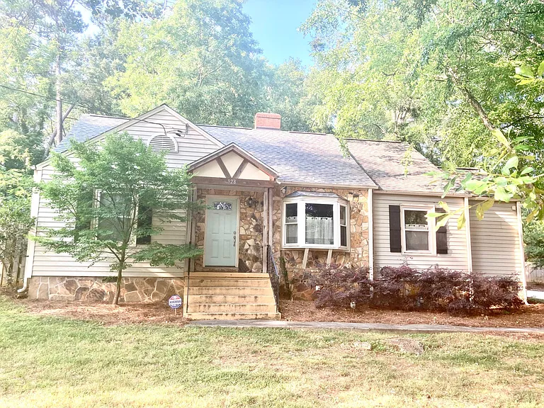 928 Lindbergh Dr NE — Photo 35