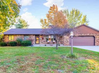 331 Arbor Vitae Dr, Metamora, IL 61548