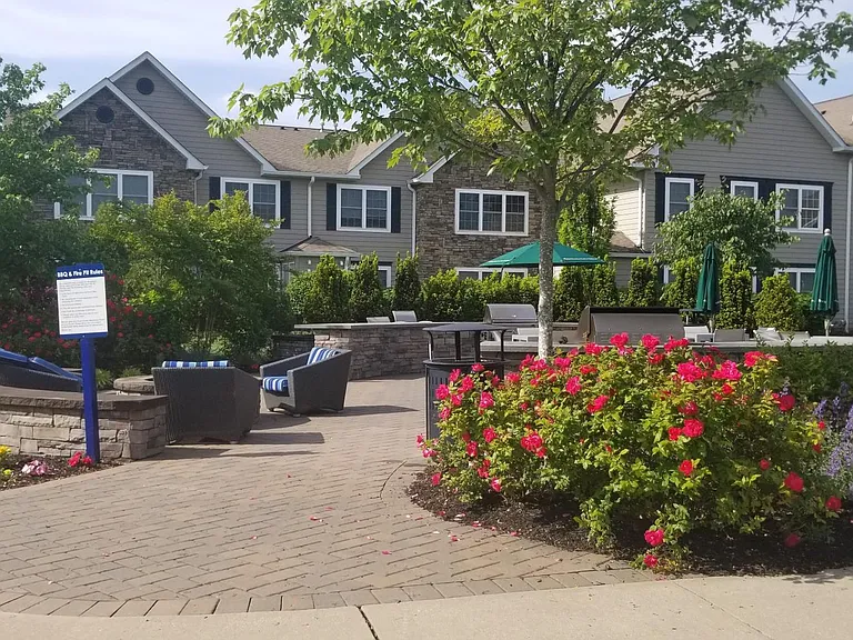 Fairfield Broadway Knolls At Holbrook — Photo 26