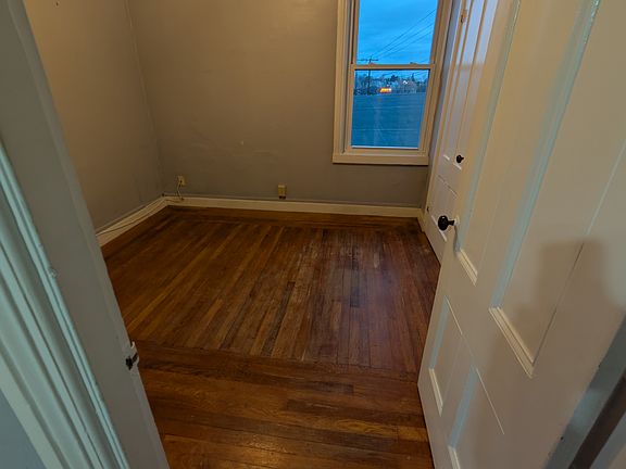 4th image of 339-343 Waterman Ave #2