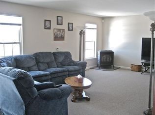 1896 Sycamore Dr, Quakertown, PA 18951