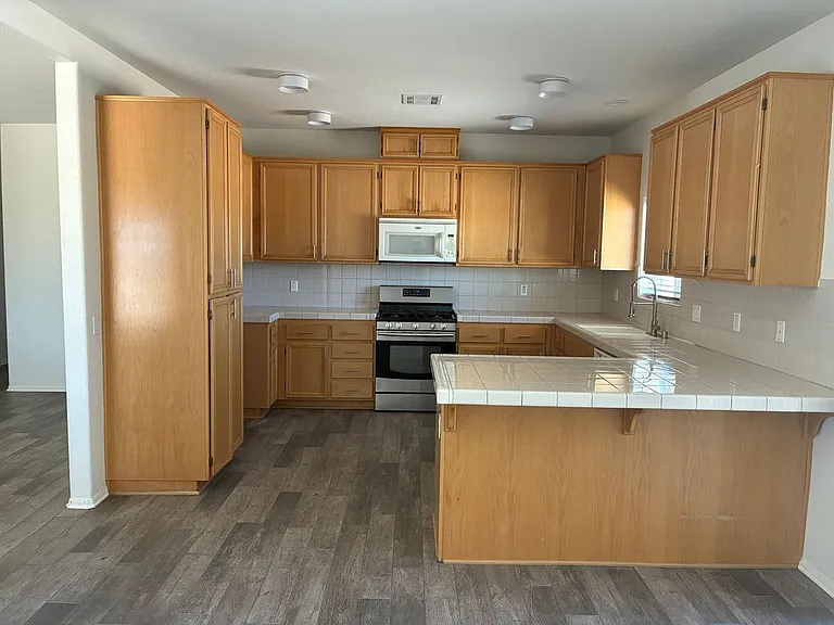 48102 91st St W — Photo 3