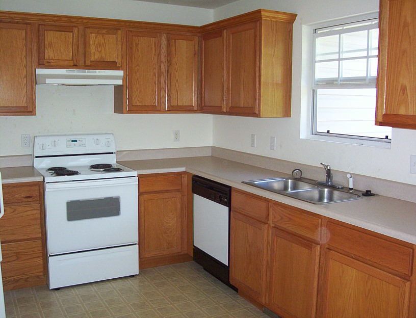 2nd image of 1918 N Hillcrest Ave