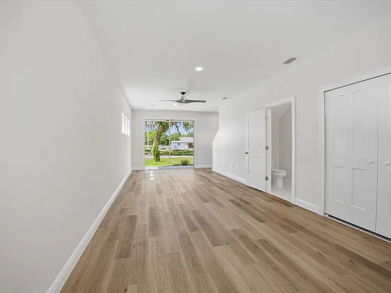 206 W Fox St #A — Photo 3