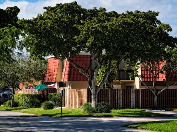 8353 Trent Ct APT C, Boca Raton, FL 33433