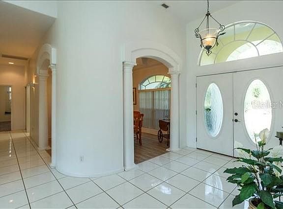 3rd image of 8514 Amber Oak Dr