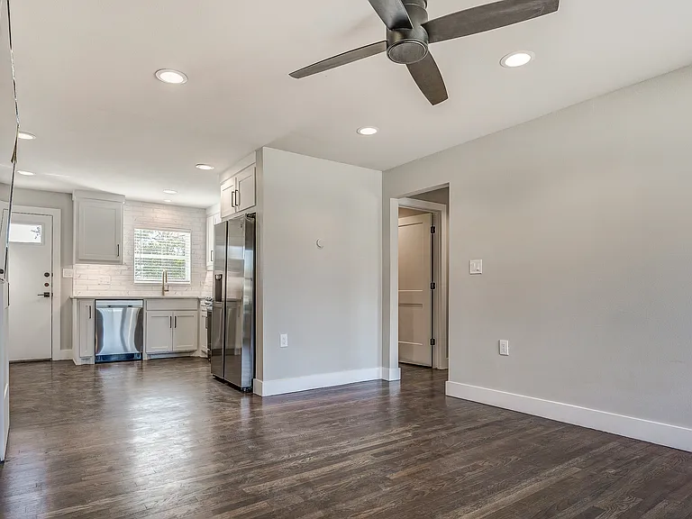2114 Tucker St #2118-B — Photo 3