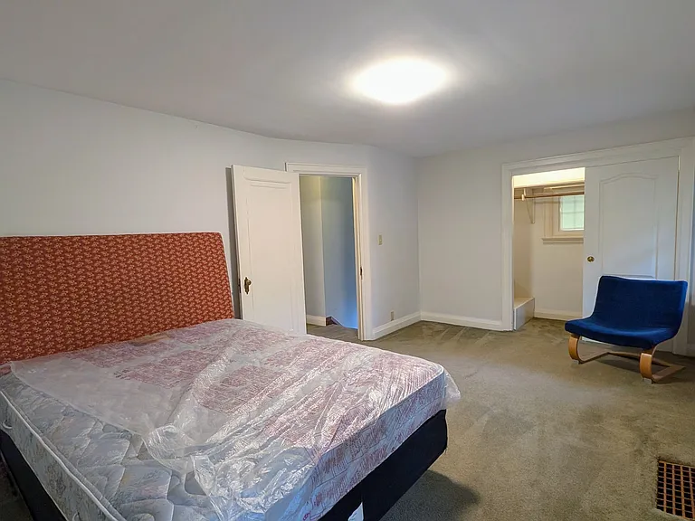 1001 Maitland St — Photo 19
