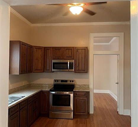 3rd image of 734 Foucher St