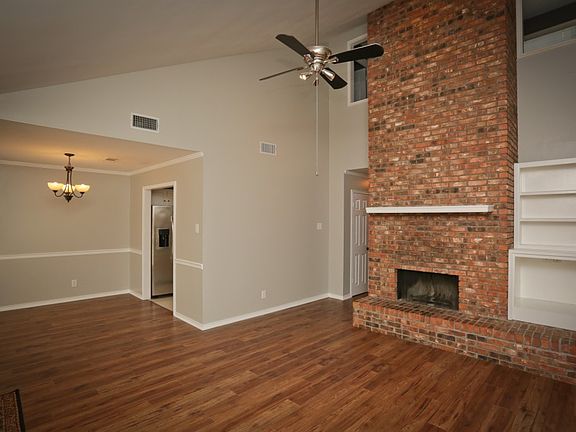 4th image of 1801 Townhouse Dr Unit C