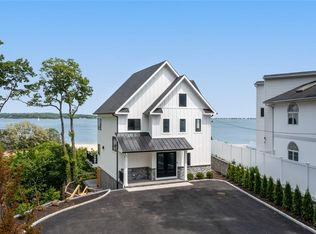 1228 Washington Dr, Centerport, NY 11721