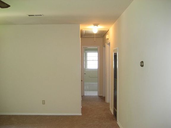 4th image of 131 N Juniper Ave