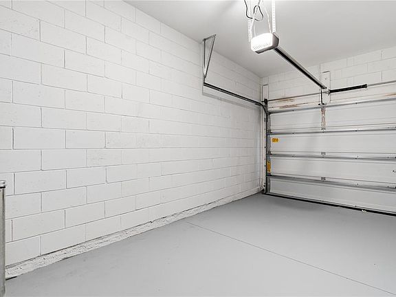 4th image of 3080 Chromatic St