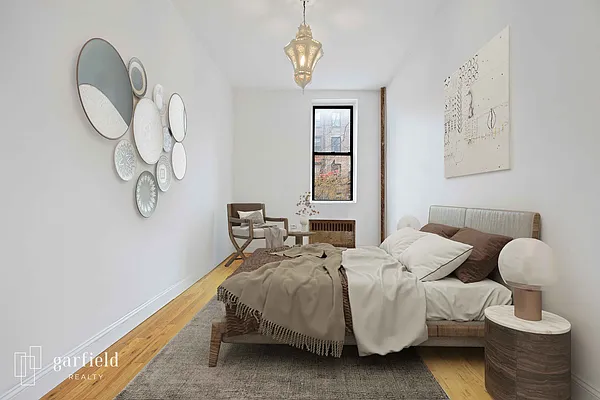 Sold by Garfield Realty  | media 4