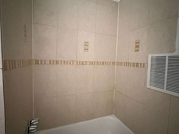 5th image of 314 Armstrong Ave Unit 2