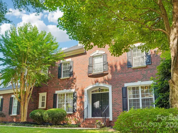15620 Glen Miro Dr, Huntersville, NC 28078
