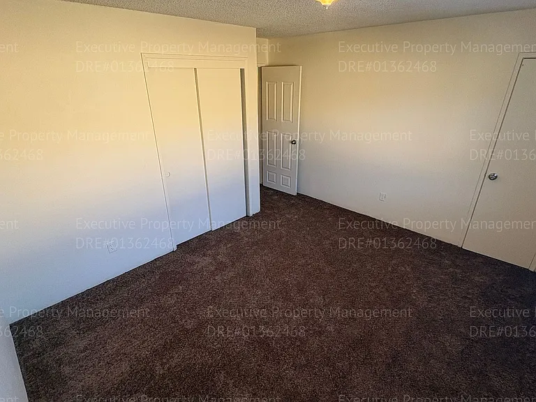 804 Niles St — Photo 23