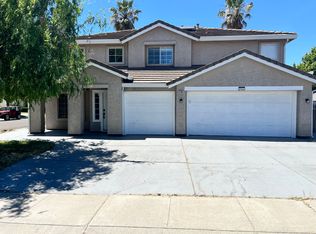 2145 Moore Dr, Dixon, CA 95620
