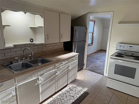 4th image of 427 Butler Rd NE