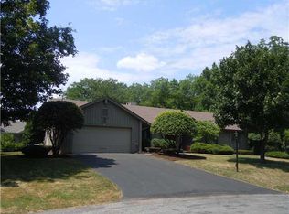 3 Village Grv, Pittsford, NY